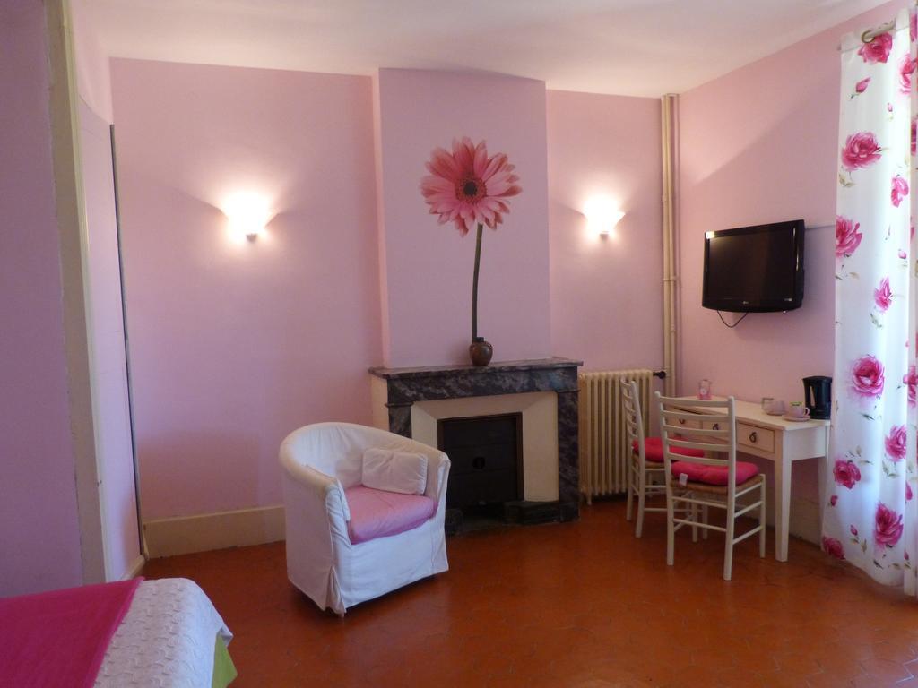 Mas Moise Bed & Breakfast Sauve Ruang foto